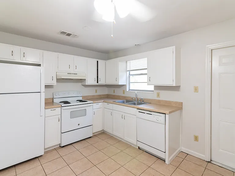 3741 Maria Cir — Photo 5