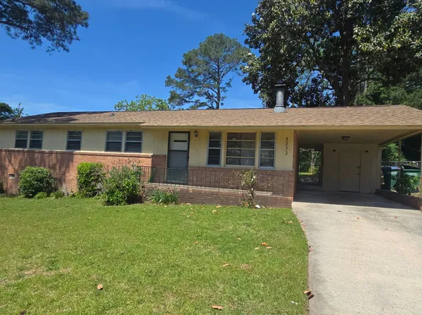 2233 Windsor Dr, Cayce, SC 29033