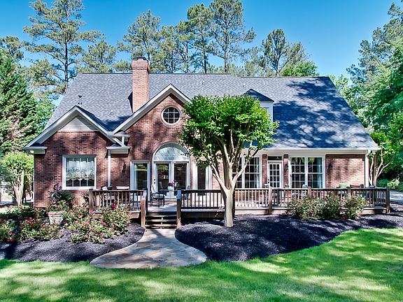 3rd image of 301 Mossycup Oak Ct