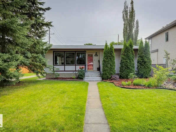 10151 71st St NW, Edmonton, AB T6A 2V6