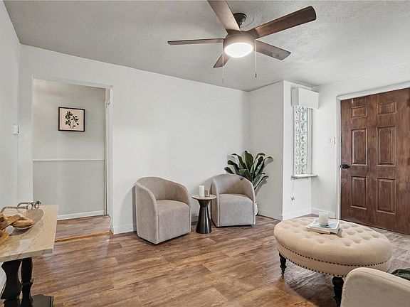 4th image of 246 Hickory St