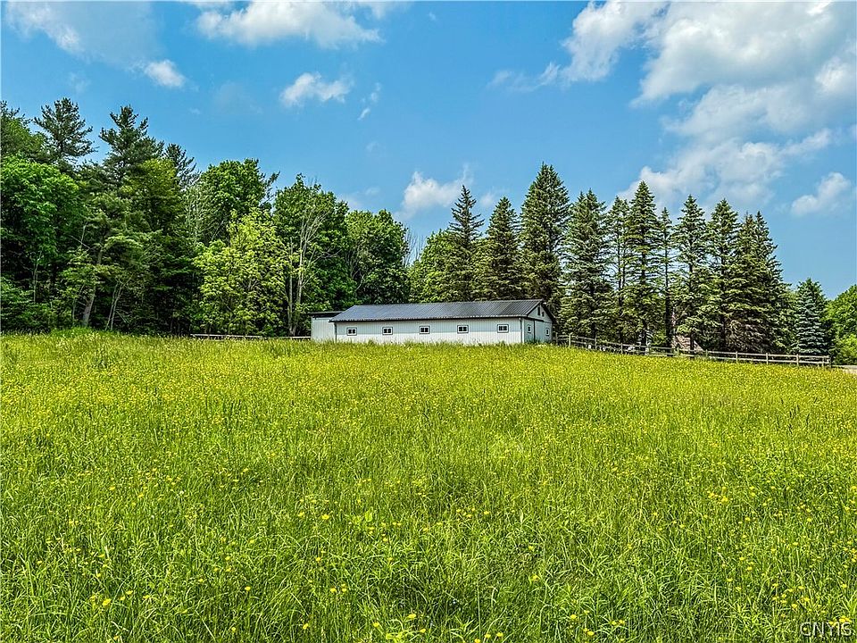 1st image of Syossett Dr #19