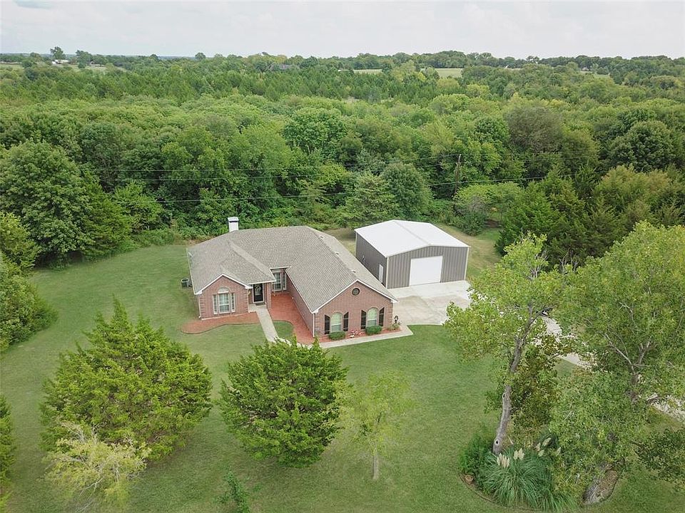 1st image of 365 Lopez Dr
