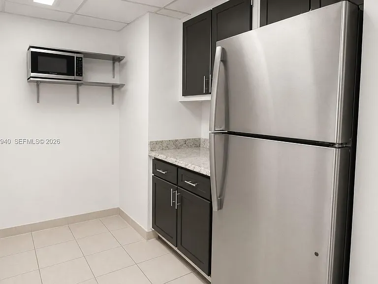 7601 E Treasure Dr #910 — Photo 7