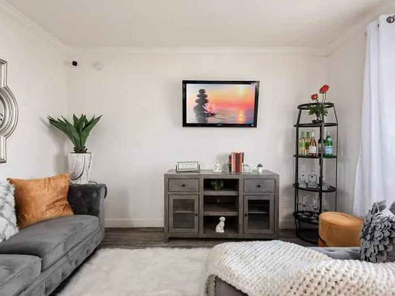 The Molino Apartments — Photo 44