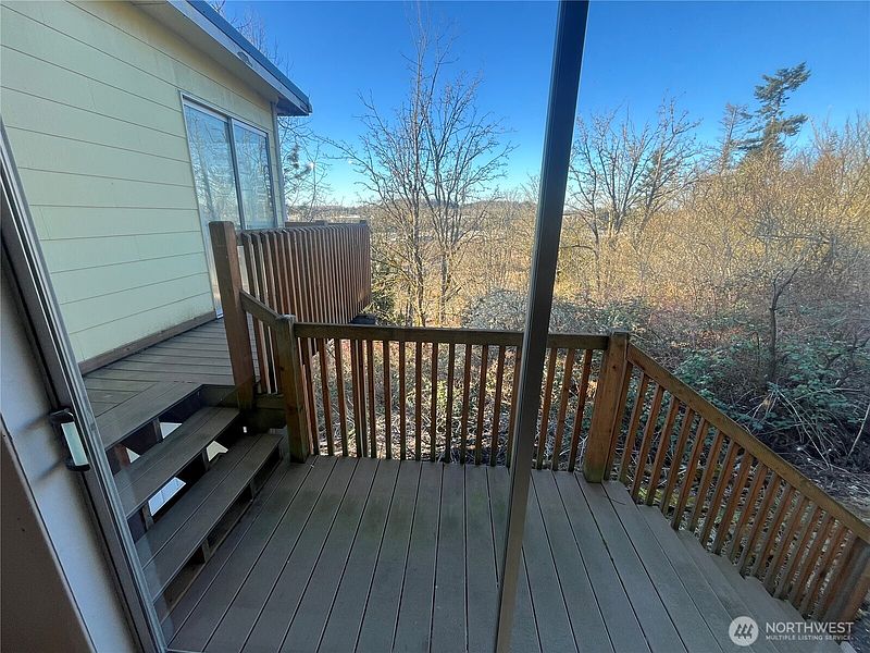2nd image of 2501 E Sunset Drive