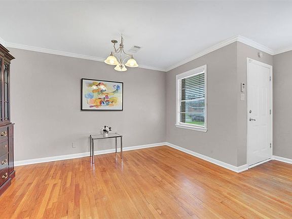 4th image of 5235 Benning Dr