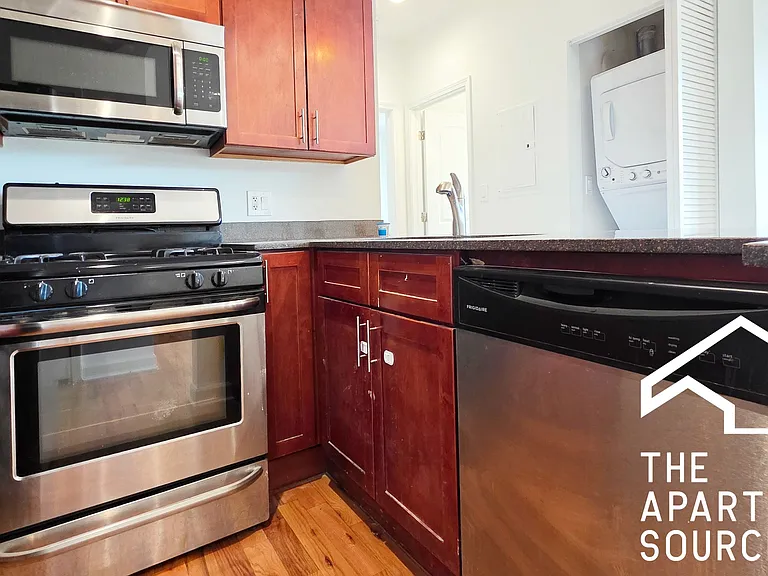 7223 N Rogers Ave #1 — Photo 3