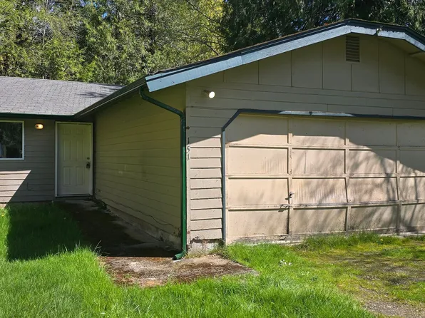 151 E Huckleberry Dr, Grapeview, WA 98546