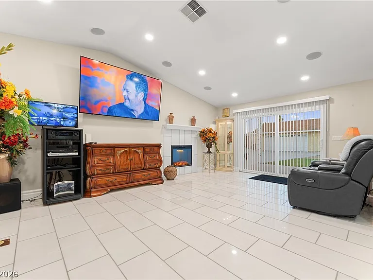 6808 Obannon Dr — Photo 7