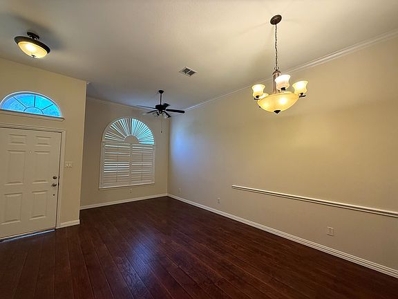 4th image of 131 Fallkirk Dr