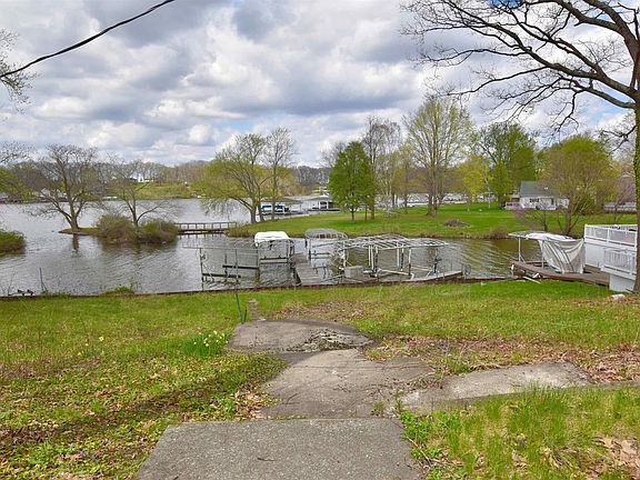 4th image of 10971 N Lower Lakeshore Dr