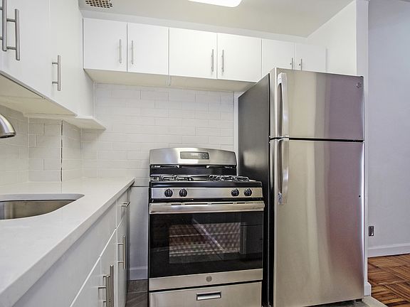2nd image of 3355 Sedgwick Ave #5U