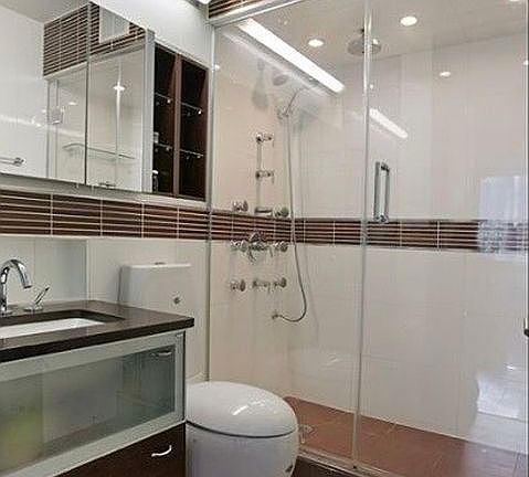 3rd image of 235 E 40th St APT 11B