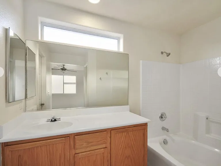 3825 Bayamon St — Photo 10