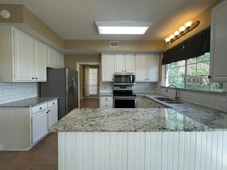 3222 Mapleridge Dr — Photo 11