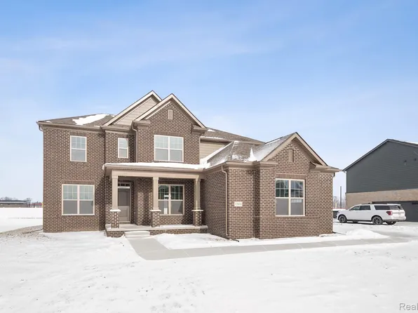12033 Moore Ln, Washington, MI 48094