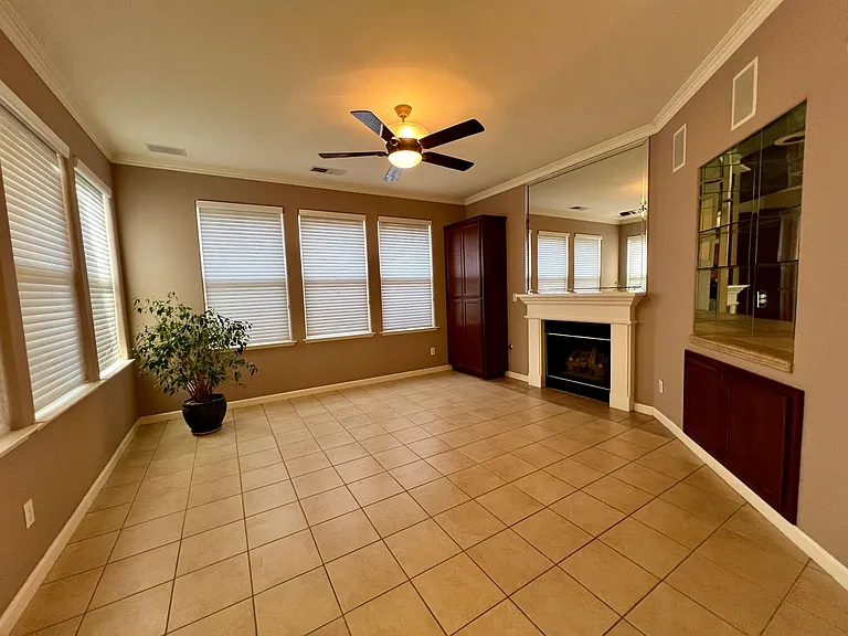 2456 E Marquise Ct — Photo 27