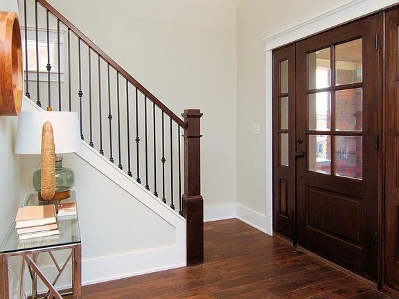 4th image of 3106 Kinmont St