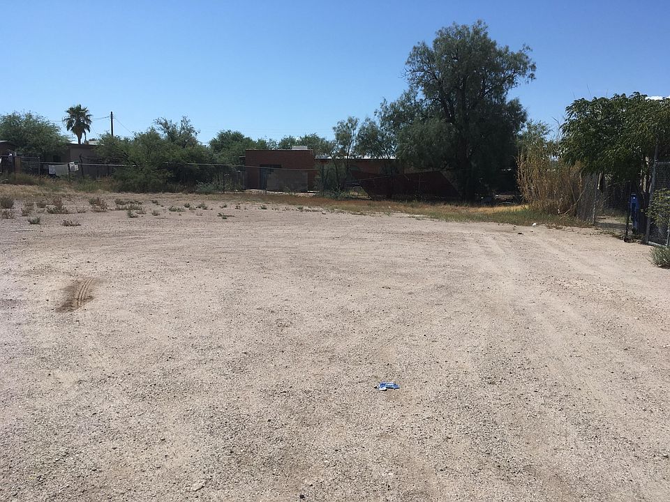 1st image of 833 W Calle Santa Ana #13