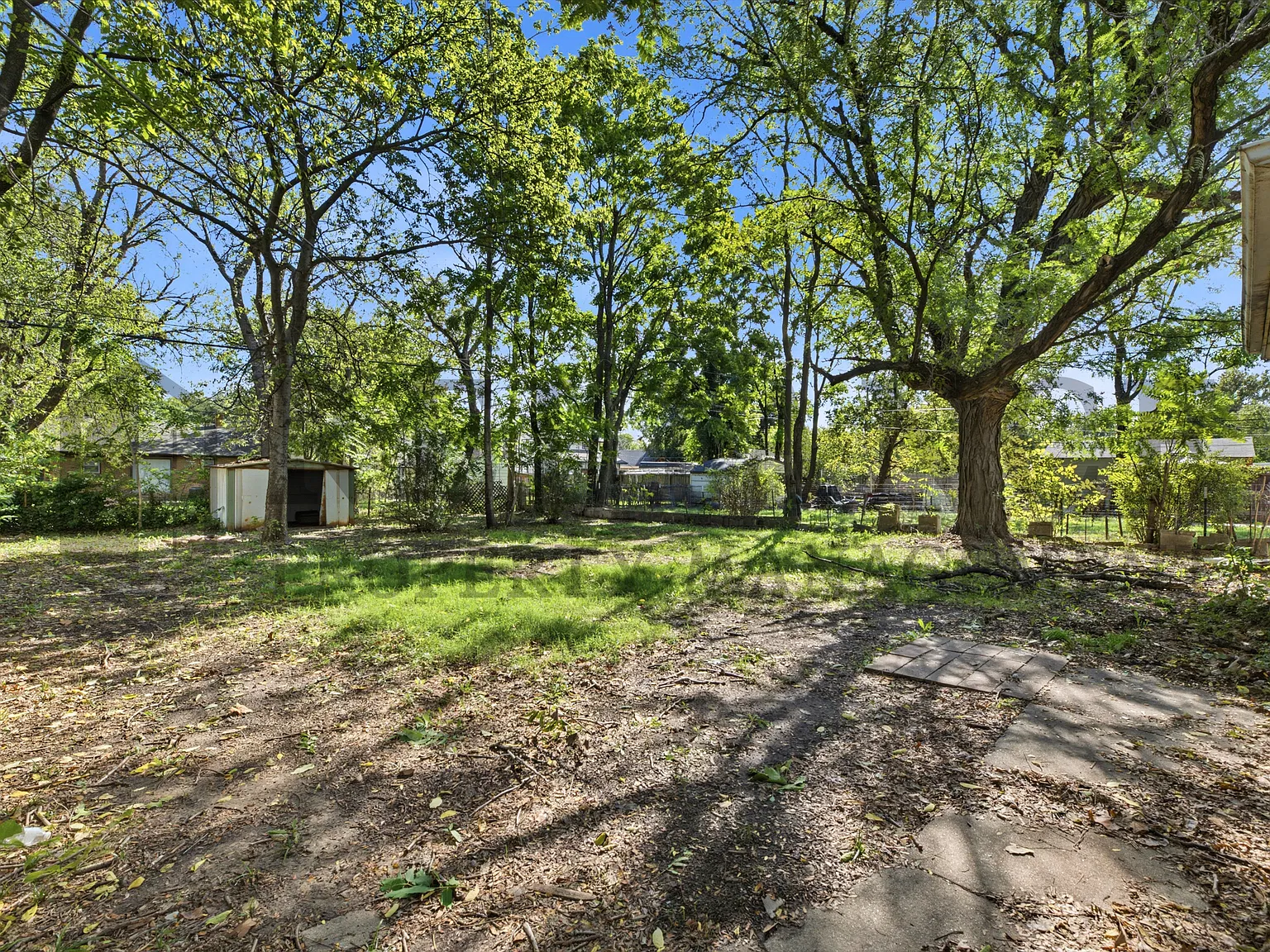 1542 North Salina Avenue - 1 — Photo 4