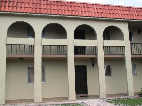 6080 Forest Hill Blvd APT 206, West Palm Beach, FL 33415