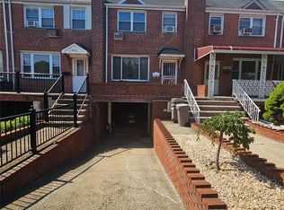 6008 72nd St, Maspeth, NY 11378