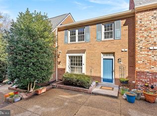 712 N Armistead St, Alexandria, VA 22312