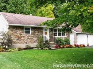 22 Gick Rd, Saratoga Springs, NY 12866