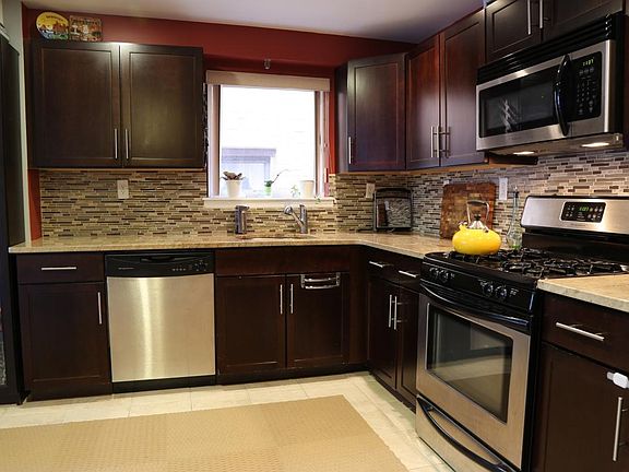 3rd image of 2158 Ocean Ave