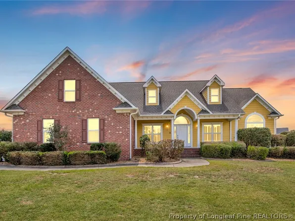2712 Creekdew Ct, Fayetteville, NC 28306