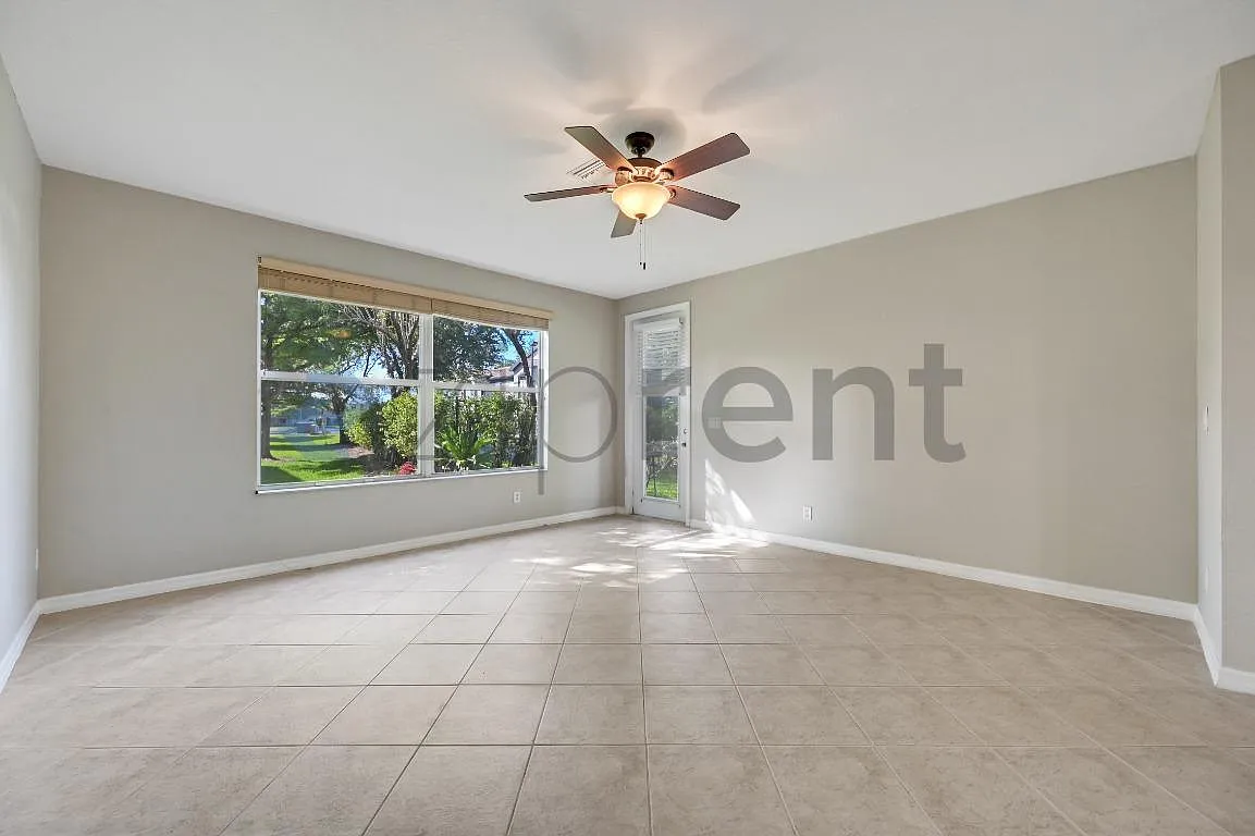 4 bed, 2.5 bath, 1019 sqft, $2,250 — Photo 3