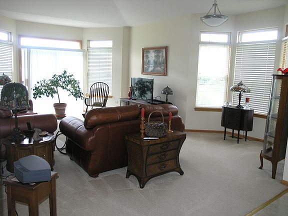 5th image of 18474 Zurich Ln