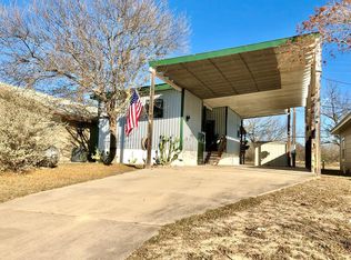42 Redbud St, Brackettville, TX 78832