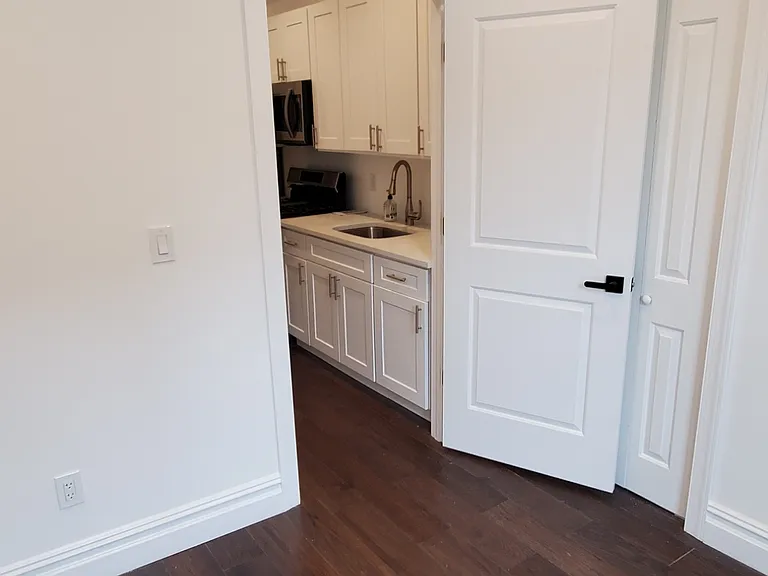 01-7505 67th Dr — Photo 3