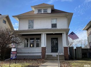 2017 13th St, Moline, IL 61265