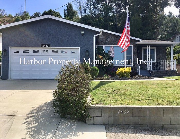 1st image of 2432 Nearcliff St
