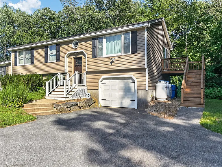 129B Dracut Rd #129B — Photo 1