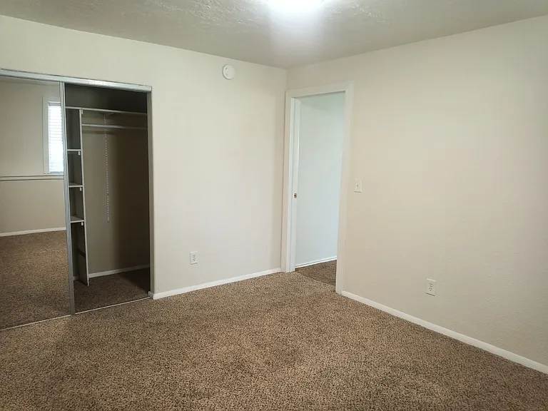 9658 W Heather Rd — Photo 10