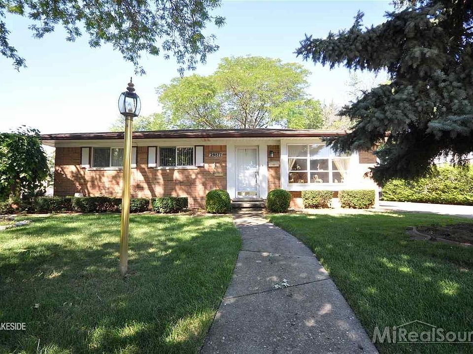 1st image of 29877 Newport Dr