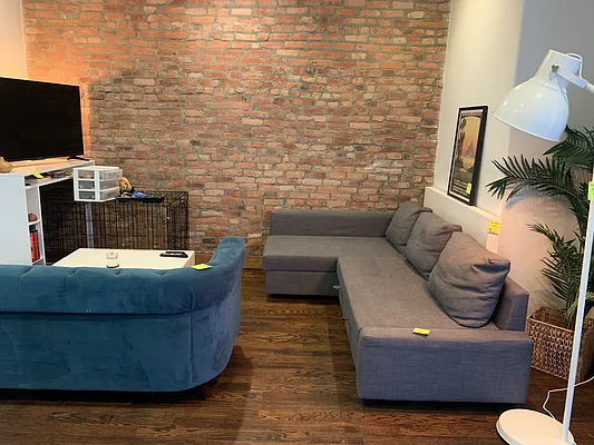 Rented by Nooklyn NYC LLC | media 40