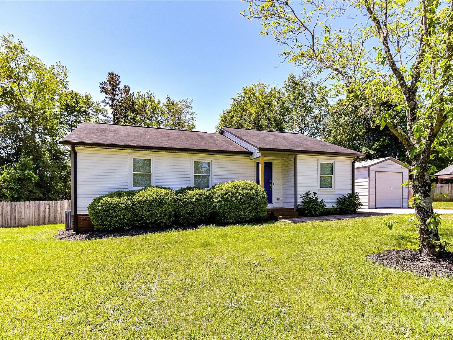 8210 Lantana Dr, Denver, NC 28037 | Zillow