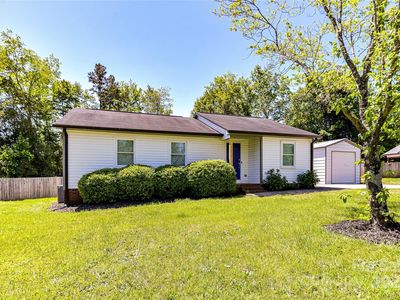 8210 Lantana Dr, Denver, NC, 28037