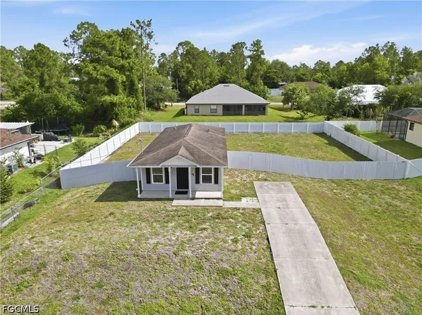 3824 17th St W, Lehigh Acres, FL 33971