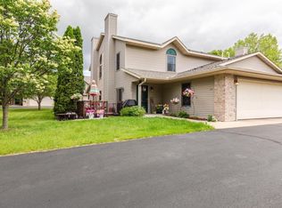 324 White Oak Ave, Plover, WI 54467