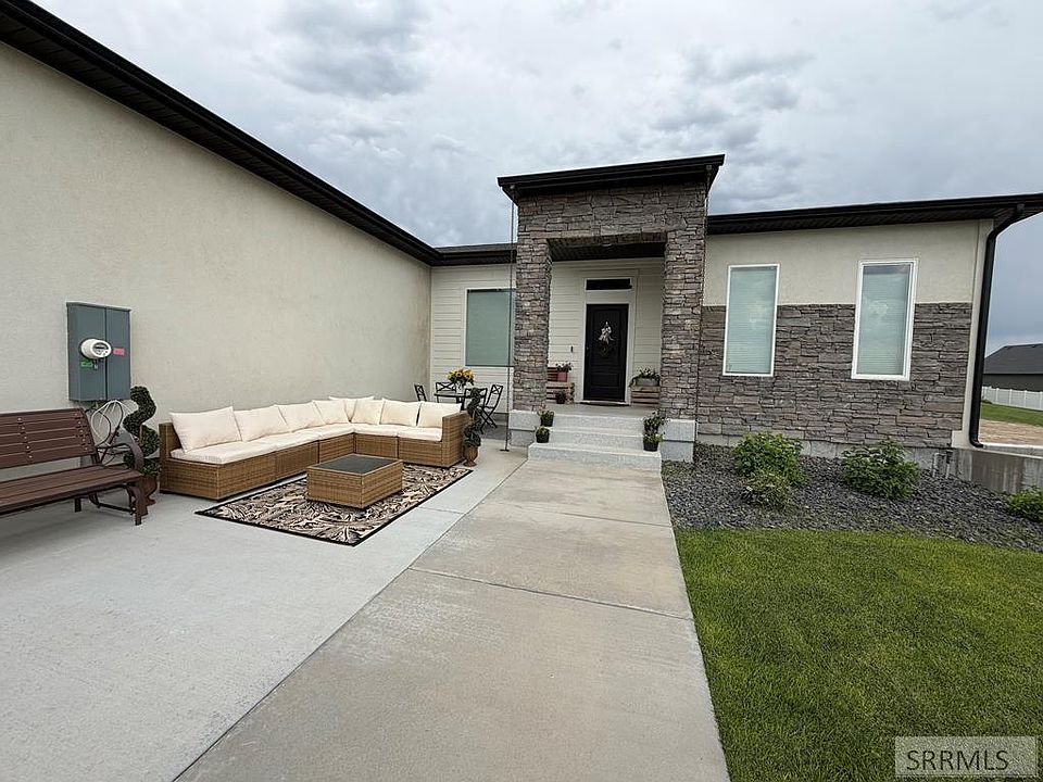 1st image of 6560 E Crown Cres
