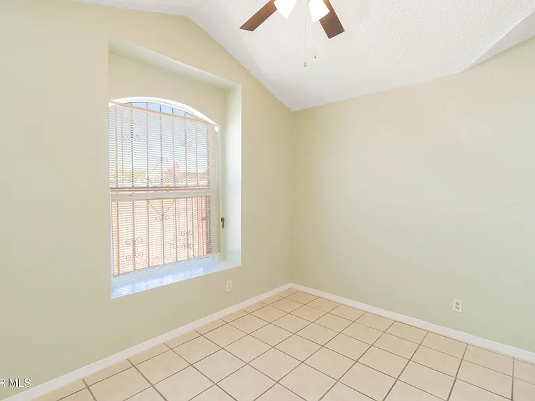12056 Bellows Ct — Photo 19