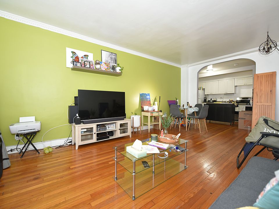 1st image of 13912 84th Dr APT 1D