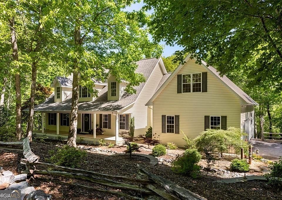 1st image of 704 Riverbend Rd