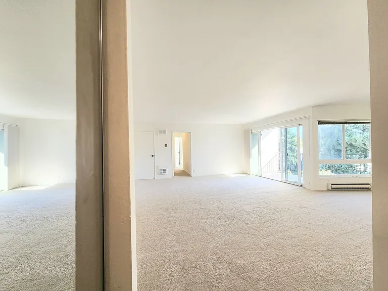 902 Peninsula Ave #405 — Photo 24
